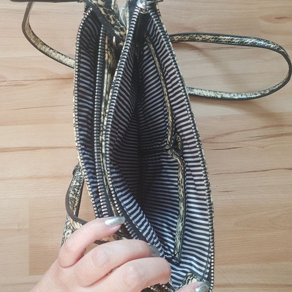 NWT Nine West Snakeskin Crossbody Purse - Picture 7 of 11